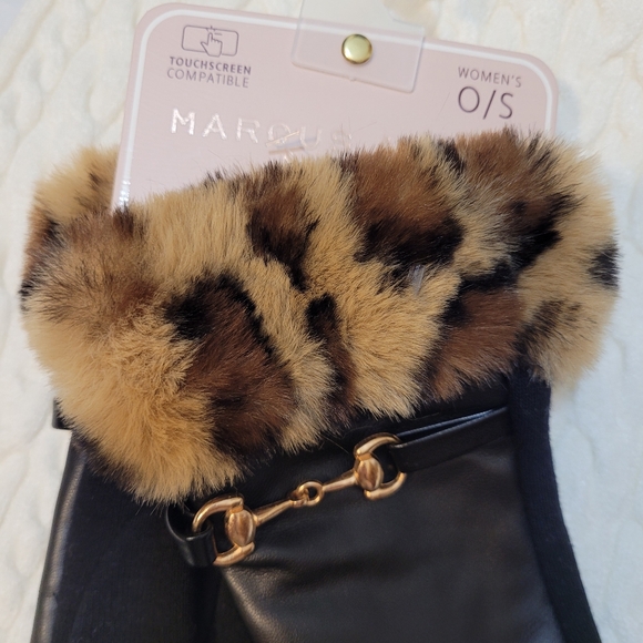 Marcus Adler Black Gloves with Leopard Print Cuff. Gold Tone Accent. O/S. - Picture 13 of 14